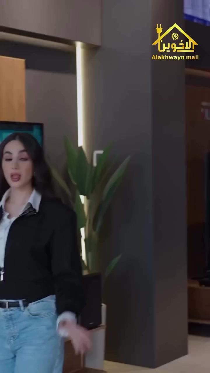 ليـالي رمضـان الخيـر 
تبدأ من علـى شاشــة غيـر.
شاشات هايسنز العالمية 

- المميـزات: 

• تقنية AI 4K Upscaler لرفع جودة المحتوى إلى دقة قريبة من 4K.

• نظام Direct Full Array لتعزيز التباين وعمق الألوان.

• دعم HDR10+ وDolby Vision لسطوع أعلى وصورة أكثر واقعية.

• وضع Filmmaker Mode لمشاهدة الأفلام كما أرادها المخرج.

• أوضاع ألعاب متقدمة مثل AI Sports Mode وGame Mode Plus.

• تقنيات Dolby Atmos وDTS Virtual:X لصوت محيطي غامر.

• نظام صوتي 2.0 Channel مع سماعات High-Power لتجربة صوت قوية ونقية مع تقنية Dolby Audio وDTS .Decoding

• نظام VIDAA U8.5 سريع وسهل الاستخدام 

🔹 عروض التقسيط المميزة من شركة الأخوين مول 🔹

💳 لحاملي بطاقة مصرف الرافدين الآن يمكنكم شراء أحدث الأجهزة الكهربائية والمنزلية بالتقسيط لمدة 10 اشهر ،  الاستقطاع المنصة تلقائي 

✳️ اهلا وسهلا بكم في الأخوين مول

✳️العنوان -كربلاء - حي النصر -قبل محطة السلطاني -مقابل اعدادية بضعة الرسول 
المول مفتوح يومياً من الساعة 9 صباحا الى 11 مساءً

✳️ للطلب او للاستفسار يرجى مراسلة الصفحة
✳️ او الاتصال على
***********📞
 
***********📞
 ✳️ يوجد لدينا توصيل الى جميع مناطق كربلاء 🛻🛻🛻
🔆#الاخوين مول _لتجارة_الاجهزة_الكهربائية
