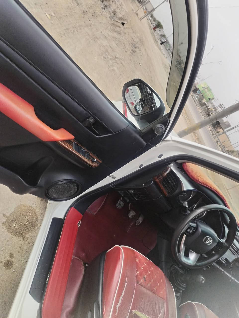 السلام عليكم للبيع هايلوكس موديل ٢١ بس الخطه ٢٣ بانزين و غاز انسه الصرفيه حداديه ١٠٠ بل ١٠٠ تخم تاير باله ياباني توه مشدود تجي وشوف ابعينك  رقم أربيل أتريد وكاله أتريد تحويل انا حاضر تبريد ثلج نعمه من الله البدي بي بارد مكان السياره بصرة كرمة علي حي الرسالة *********** سعر ٢٠٠
