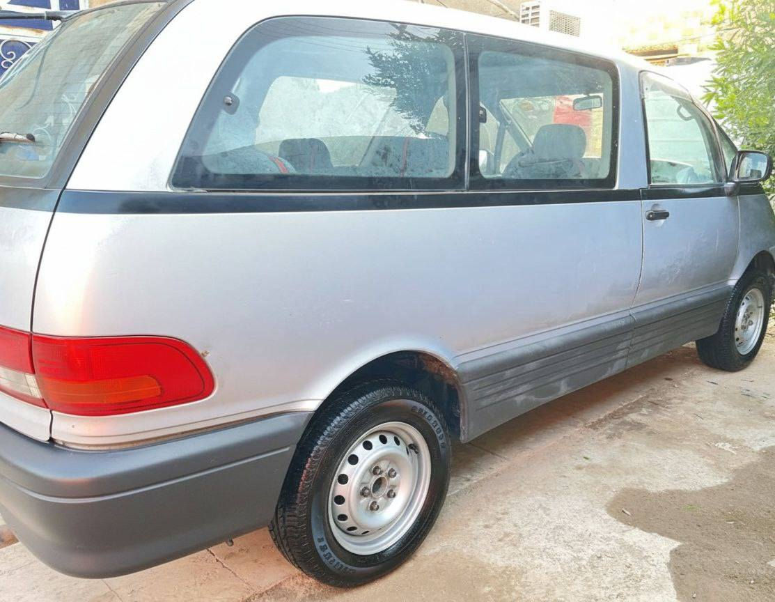 سلام عليكم .
سيارة ياباني سبعة راكب موديل 1996 سيارة كفالة عامة مكينة كير تخم تاير تبريد نقصة كمبريسر شرط سيارة بدون اي خياس سيارة جديدة بمعنة الكلمة دواخلة جديدة مكينة 2400 سيارة مشروع وطني سنوية 2028
موصفات حساسات وتحكم مري
سيارة ناعمة وحلوة وبلعافية على لياخذة .الاستفسار ***********

سعر 60 ورقة وبية مجال
