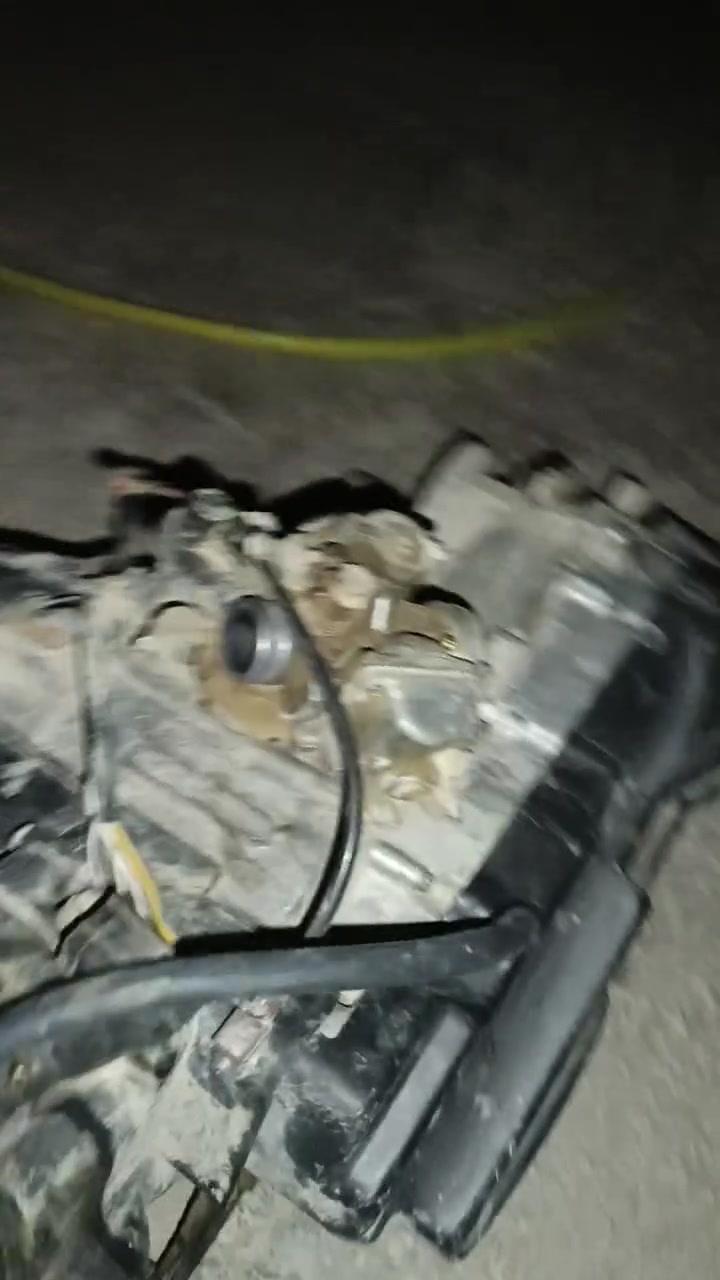 سلام عليكم
محرك فراشه 
كلجاﭢ جديد خلفي امامي معه قايش جيلاتين فول نهضه معدل سواداته مختومات كلهن سواداته والكابريته تي ام تي الاصليه السلف شغال بيه نكره شرط وياه صالنصه خرسه صوت ناعم كلش وحلو 
سبب البيع تتخار بتشغيله لان بيه دخانه
سعره 100 وبيه مجال


**إذا كنت صاحب هذا الإعلان وتريد حذفه لأي سبب، رجاءا أرسل رسالة إلى الدعم الفني**