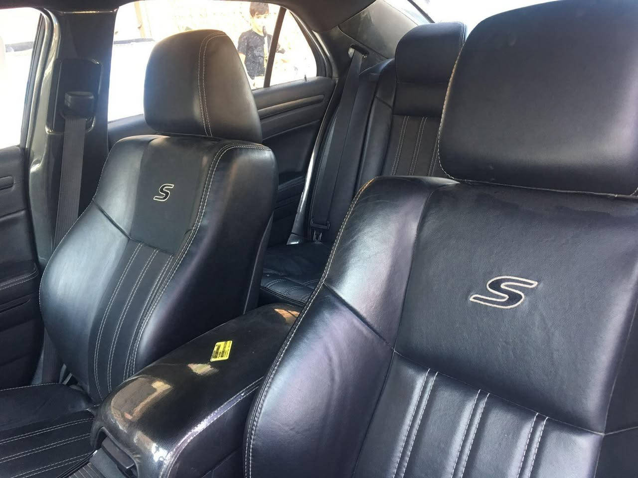 السلام عليكم أوباما فول مواصفات موديل 2015 مكينه 3600 كير حداده تبريد تخم تاير السياره جاهزه رقم بصره تحويل بسمي مكان السياره البصره السعر 175وبيها مجال حادثه فقط دعاميه اماميه و خلفيه 
*********** البصرة, العراق
