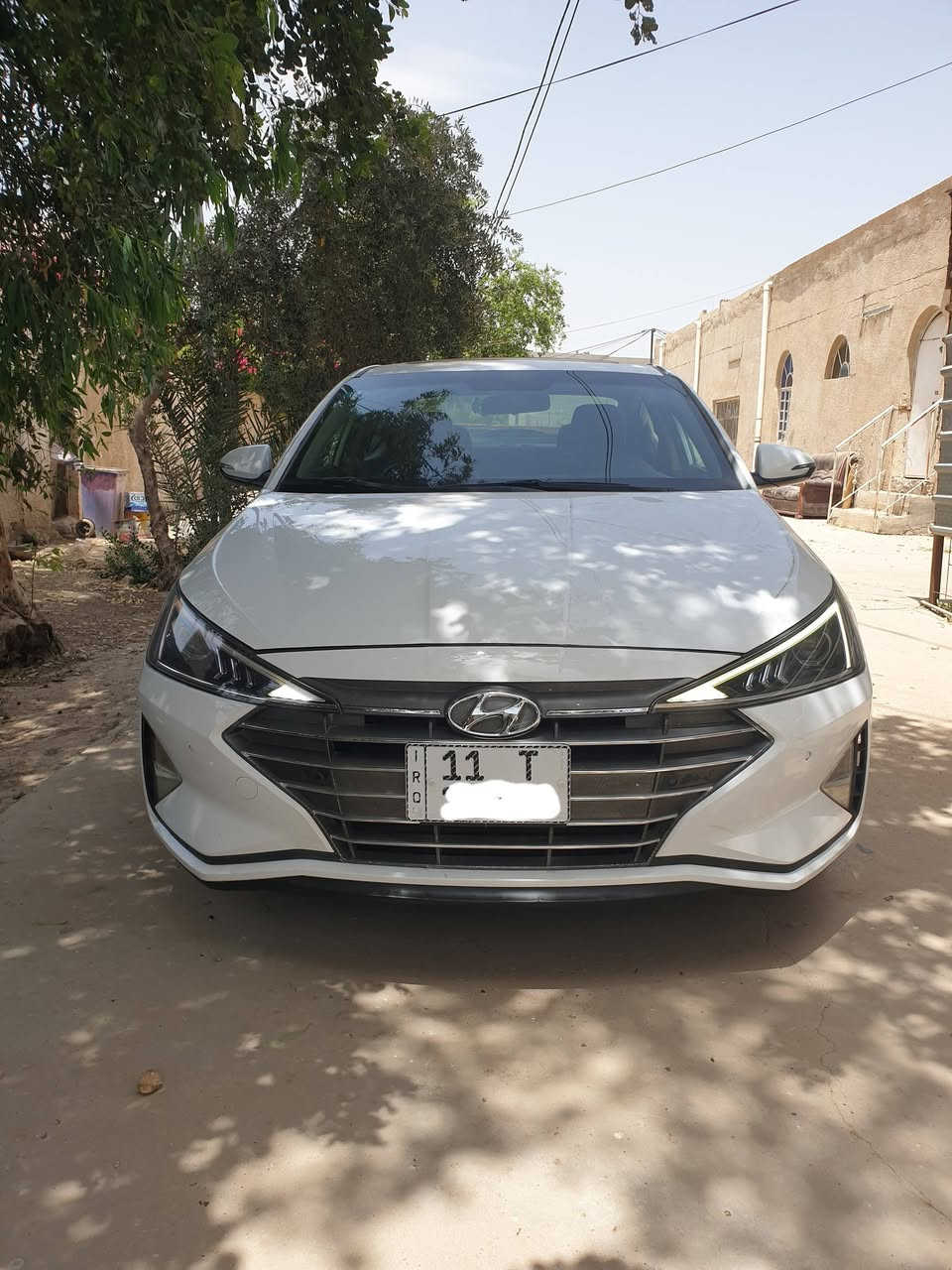 السلام عليكم ...
 النترا خليجي 2019 فول مواصفات 
فتحة بصمة جلد كامره شاشة جبيرة 
جنطة كهرباء مكينة 2000 دوش 
وبقية المواصفات المعروفة ماشية 104 الف
 مكفولة عدى بارد بالبنيد و بارد بالجنطه وصبغ الدوسة عكس السايق مكينة وكير جدد وتبريد ثلج 
رقم جديد دولي بأسمي تحويل مباشر بأسم المشتري
السعر 148 وبيها مجال بسيط 
للاستفسار *********** مكان السياره بغداد

