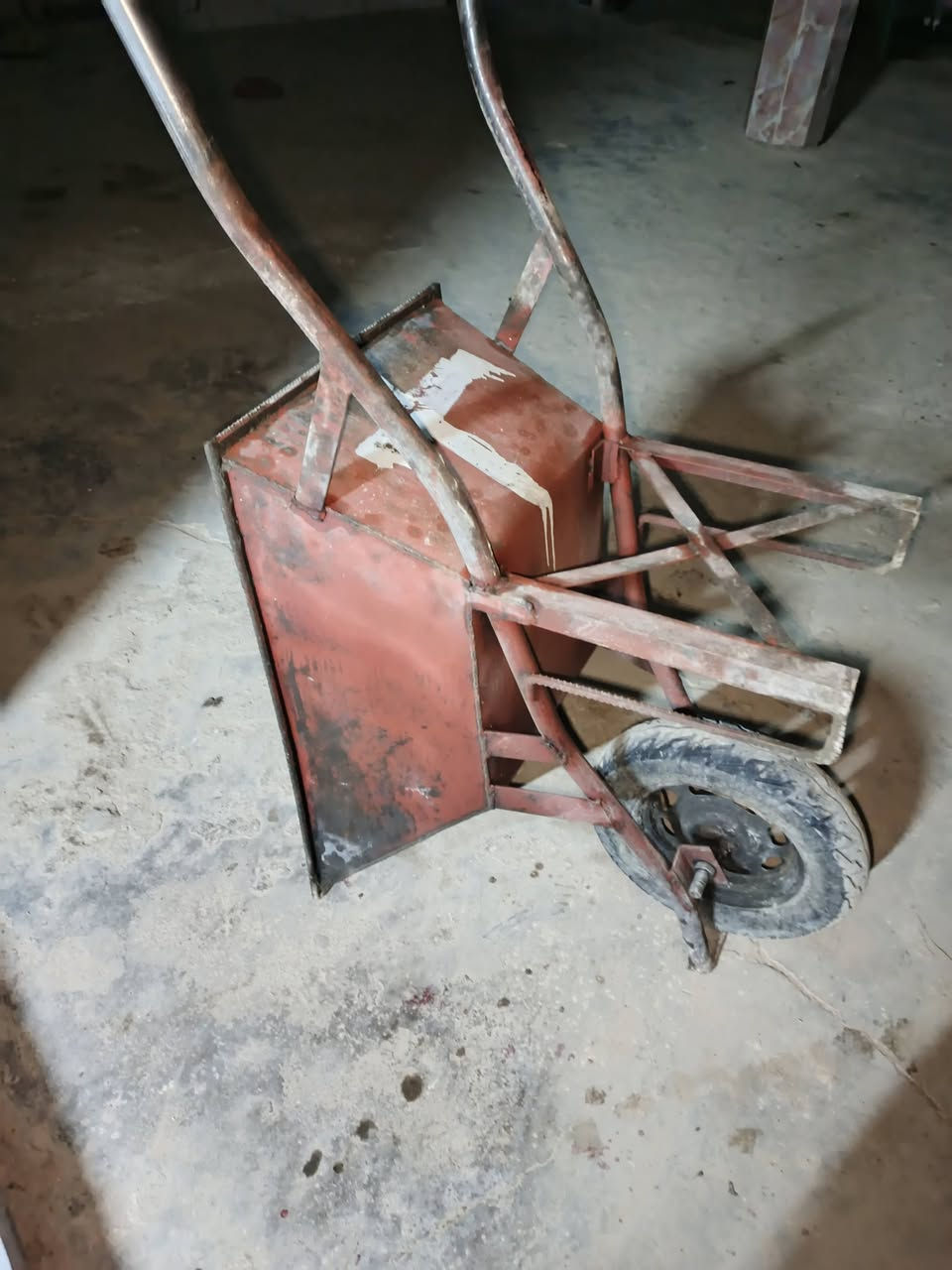 عرباين عدد ٣ مع دراريب ٣زواج حديد ٤متر
***********
