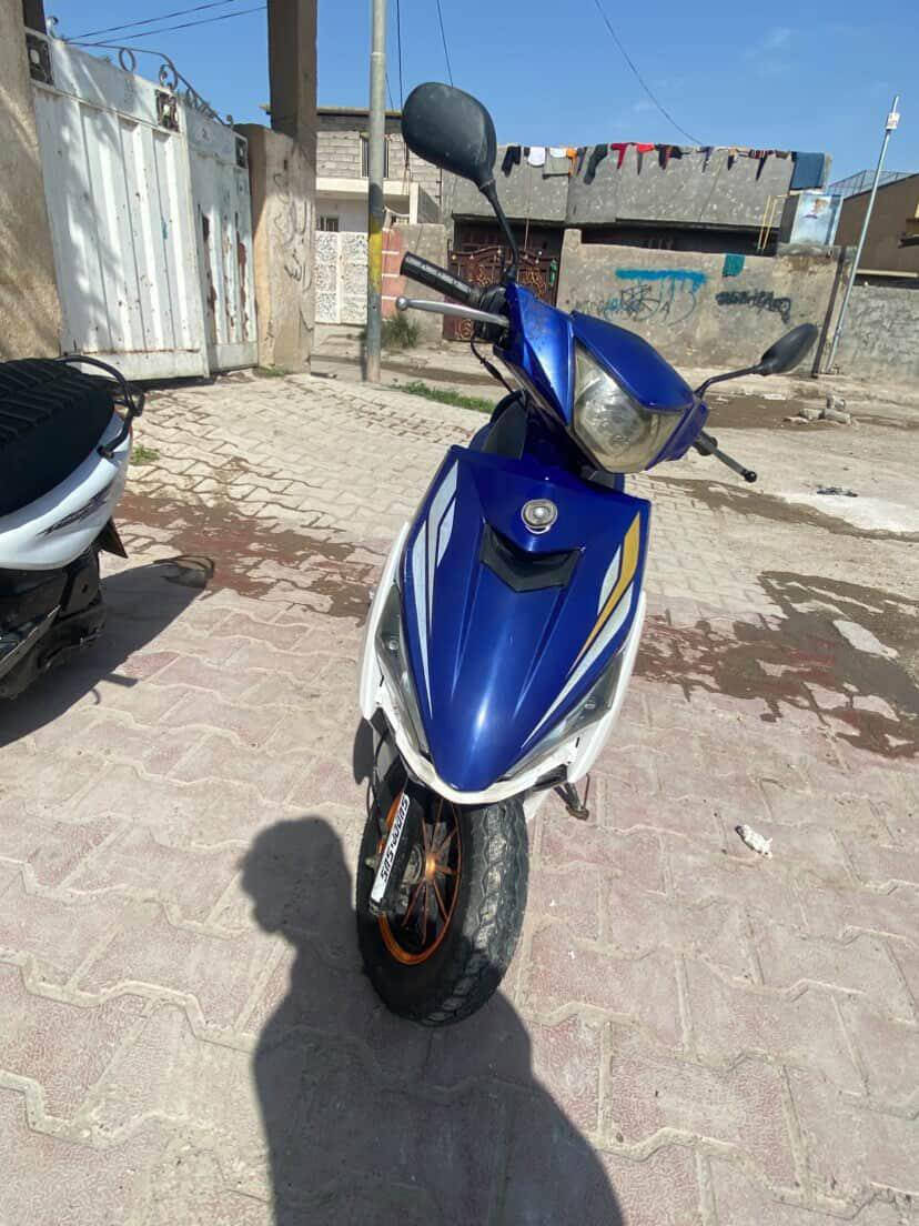 السلام عليكم
دراجة للبيع 

النوعية... اف اس (FS)
مكينة مجفته مرة وحدة 
دراجة نضيفة 

السعر (400)وبيه مجال

العنوان.. ديالى خان بني سعد 

متواجد عل خاص 

رقمي ..0777 525 6761‬
