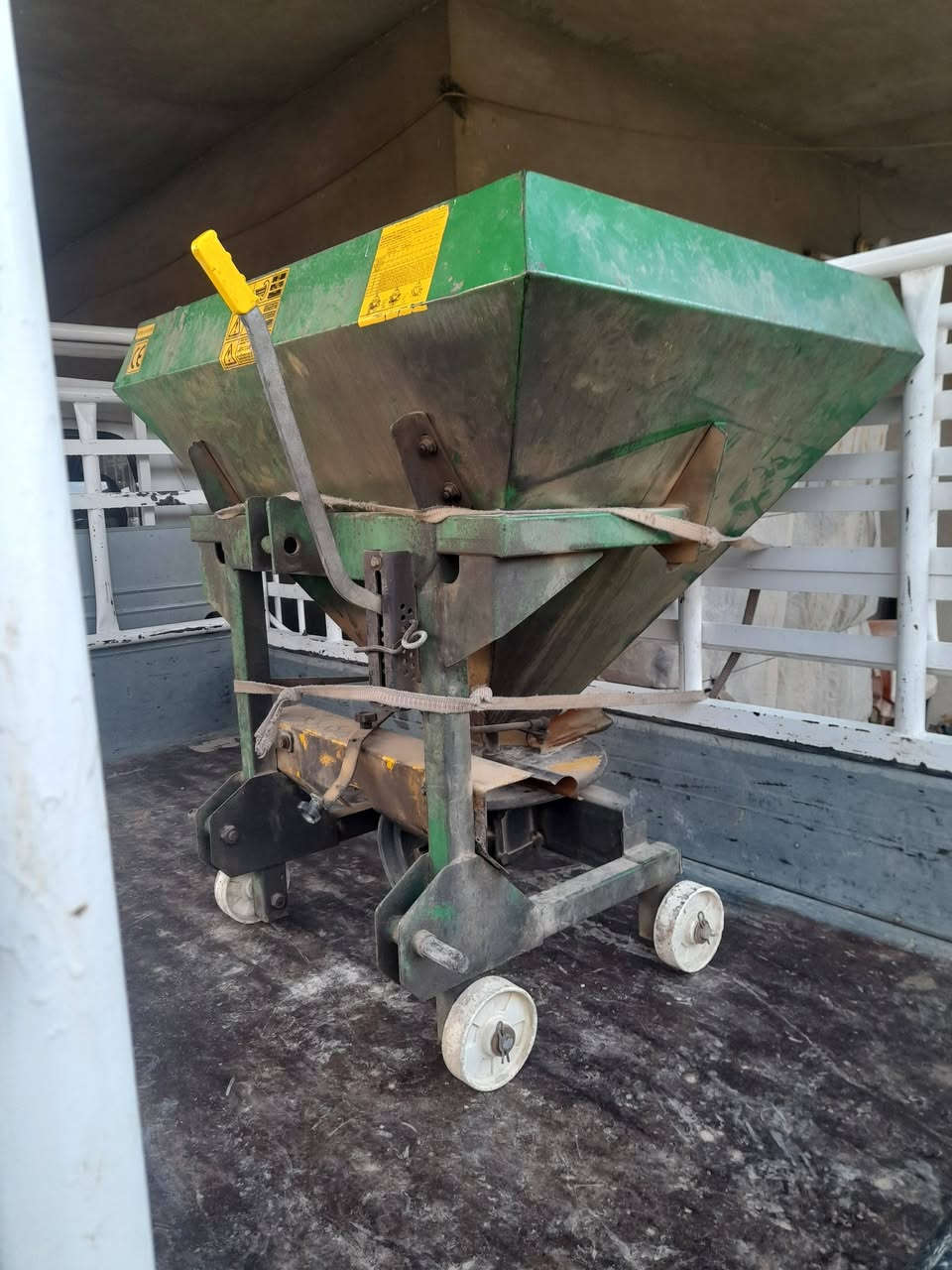 بيع مستعجل ناثرة ام 400 نظيفة جداً السعر 350 وبيها مجال الاتصال على الرقم ***********
