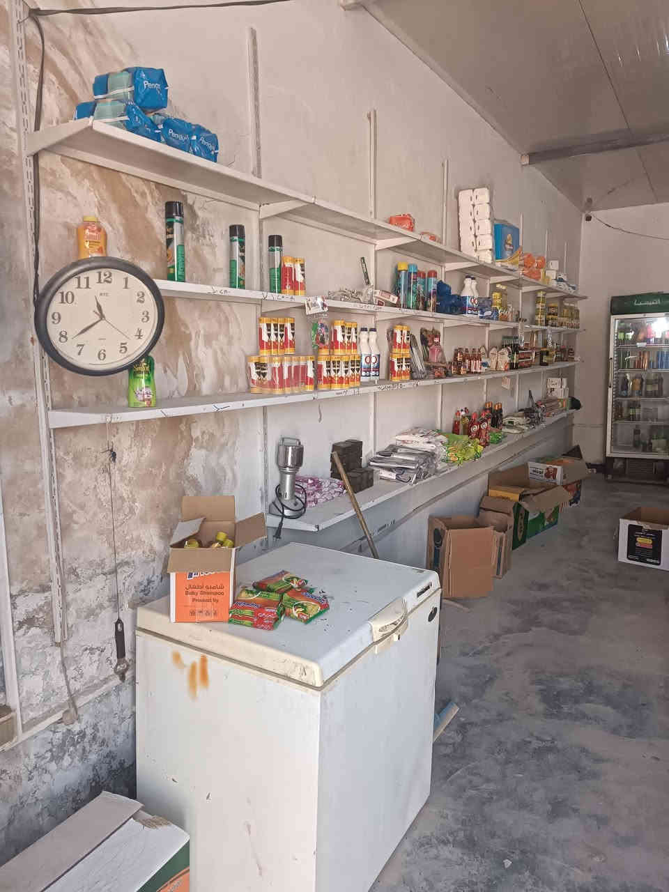 رفوف 65متر براد تركي عارضات اجباس عدد ثلاث العنوان الرضويه شارع المعمل مجاور معمل البلوك ***********
