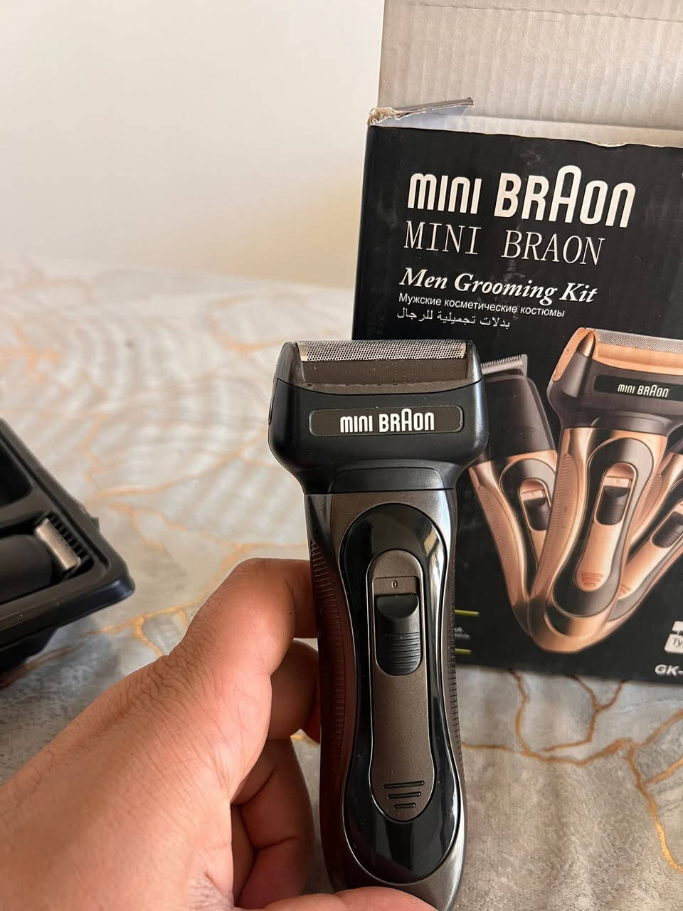 🔥 ماكينة حلاقة Mini Braon - Men Grooming Kit 3 في 1

ماكينة حلاقة رجالية متعددة الاستخدامات، تصلح للحلاقة والتقليم بدقة عالية. تأتي بشكل عملي ومدمج، سهلة الاستخدام والتنظيف.

المواصفات:

 • 3 في 1 (حلاقة + تقليم)
 • بطارية قوية 1200mA
 • شحن عبر Type-C
 • تصميم مدمج سهل الحمل

السعر: 45 الف مع توصيل

📦 الماكينة مع علبتها الأصلية


**إذا كنت صاحب هذا الإعلان وتريد حذفه لأي سبب، رجاءا أرسل رسالة إلى الدعم الفني**