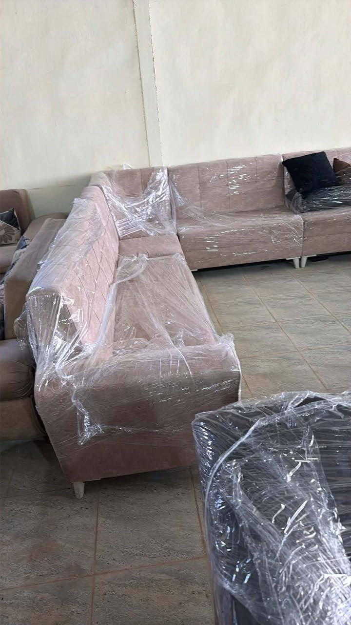 ديوان جديد بسعر مناسب 
العنوان الديوم شارع 60
توصل على رقم ***********
