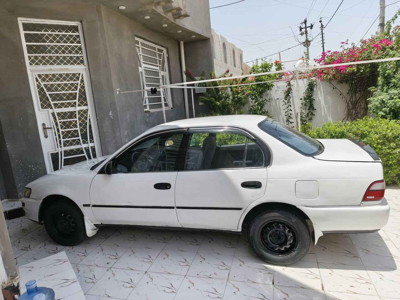 السلام عليكم
كورلا محور موديل 1991 رقم واسط مشروع وطني تحويل مباشر بسمي شخصيا 
 مكفوله من العيب الشرعي والاصوليات ونقل والكص
لايت زنون ادامه جديده باتري داينمو سلف مامخلي بيها نقص مال جناي
مكينه وكير 1800 خير من الله
تبريد عاطل 
السعر المطلوب 55 وبيها مجال للشراي 
العنوان واسط قضاء الحي للتواصل 
***********
