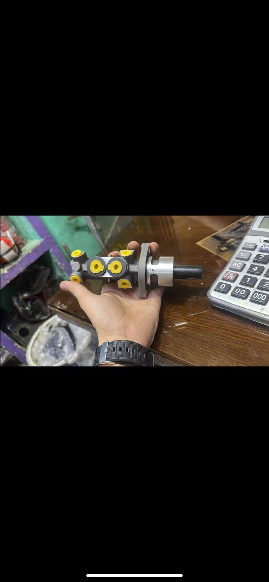 السلام عليكم 
ادوات احتياطيه للسيارات
كولف نفخ و عظم/ فنتو / جيتا /باسات /سيات 
كل شي بالصور متوفر
توصيل جميع المحافظات مجانا
محل محمد الكلاك 
موصل صناعه المعارض مقابل بيع مباشر
*********** واتساب
***********
