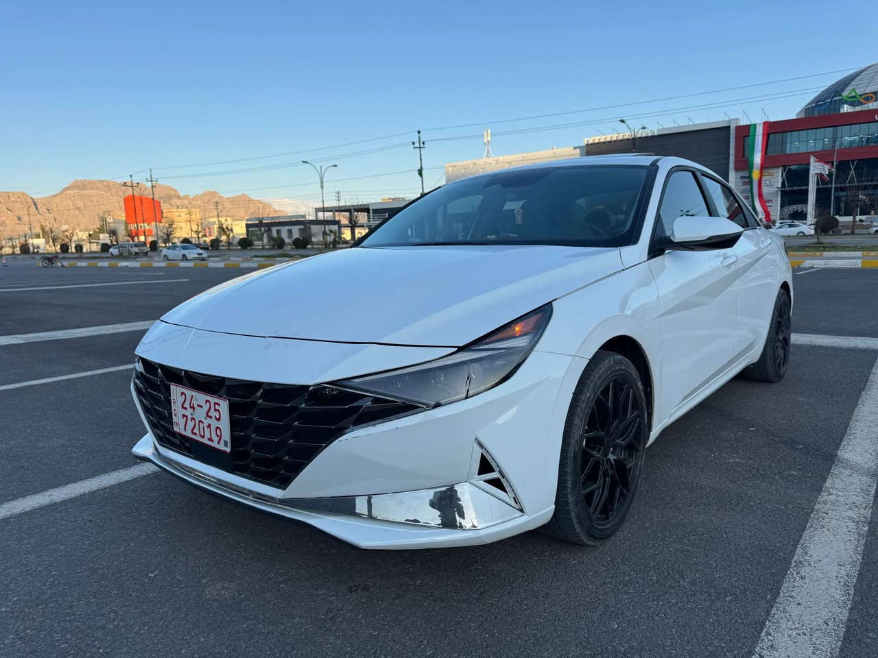 هیوندا ئەلنترا ٢٠٢٣ بۆ فرۆشتن یەک پارچ نیو سبوخ ناوەی نەگرتوو موسەفات لیمتیدد ژمارە ***********
فوول مواسەفات کوشن گەرم وە ساردی هەیە هایبیرد
کوشن خەزنە وە سەلاید ٤ مۆدی هەیە گیج ئلیکترۆنیە  

KMHLN4AJ2PU083720 أربيل, العراق
