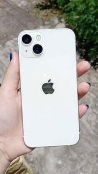 آيفون ١٣ • بالضمان • مستخدم خفيف