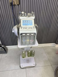 جهاز تنظيف بشرة • حالته شبه جديد