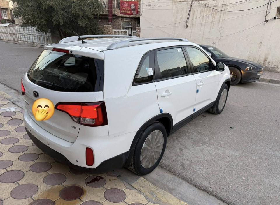 سورنتو مكفوله موديل 15خليجي 
ب اسمي 
سعرها 150 مستعجل عليها 
نضافتها فول 
واتساب واتصال 
***********
متواجد 24 ساعه
