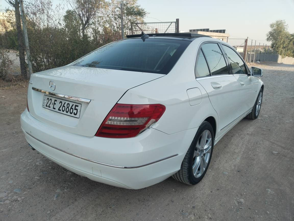 فول فول مواصفات بەبێ بۆیاغ بێ لێدران  چوار پستۆن تۆربو 
دوو سویج زمانی دولی سفری شریکەی هەولێرە
گێرمکینە کارەباییات هەمووی بەشەرت مواصفاتیش ناژمێردرێ کە گۆتت فول معروفە  لە مرسیدس  بەناوی خۆمە راستەوخۆ بەناوی دەکەم 
ماوەی ڕۆیشتن 216000 km
تێبینی هەندی ناو لەپی دەست ساردی هەیە لەتەنیشت بەگ لایت
ناونیشان هەولێر 
ژمارە مۆبایل واتس اپ *********** أربيل, العراق
