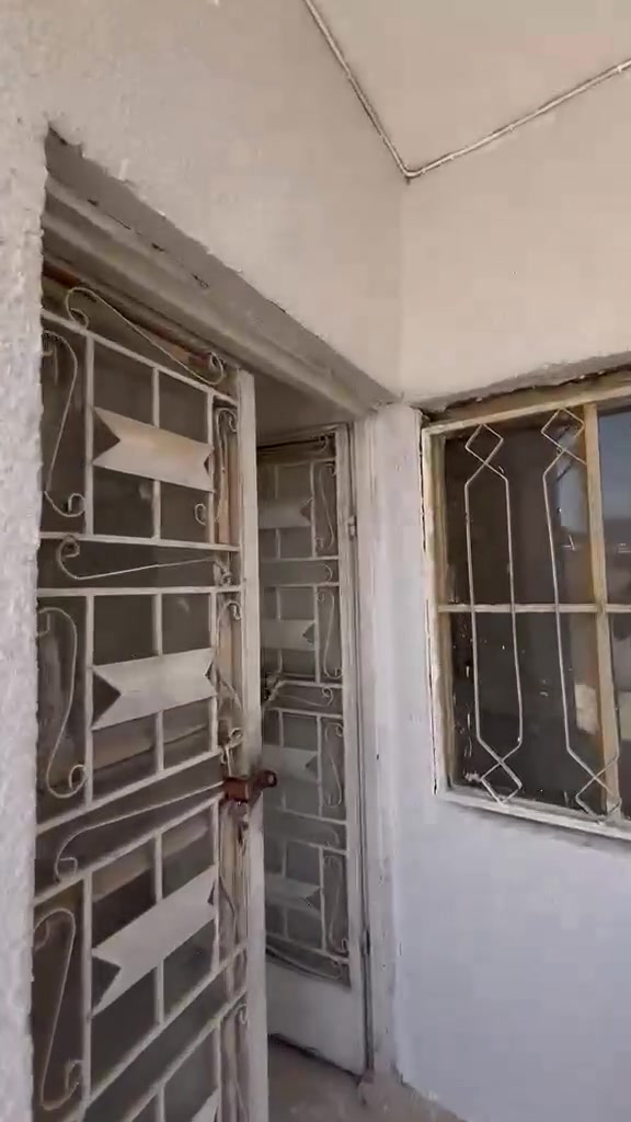 للبيع بيت طابو صرف في شارع الحمداني
* المساحة: 277 م²
* الواجهة: 14 متر
* النزال: 20 متر
* كامل الخدمات (ماء ومجاري)
* مقرنص وجاهز للسكن
* موقع جيد ومساحة مريحة
* يوجد مجال بسيط للتفاوض

للاستفسار ***********
