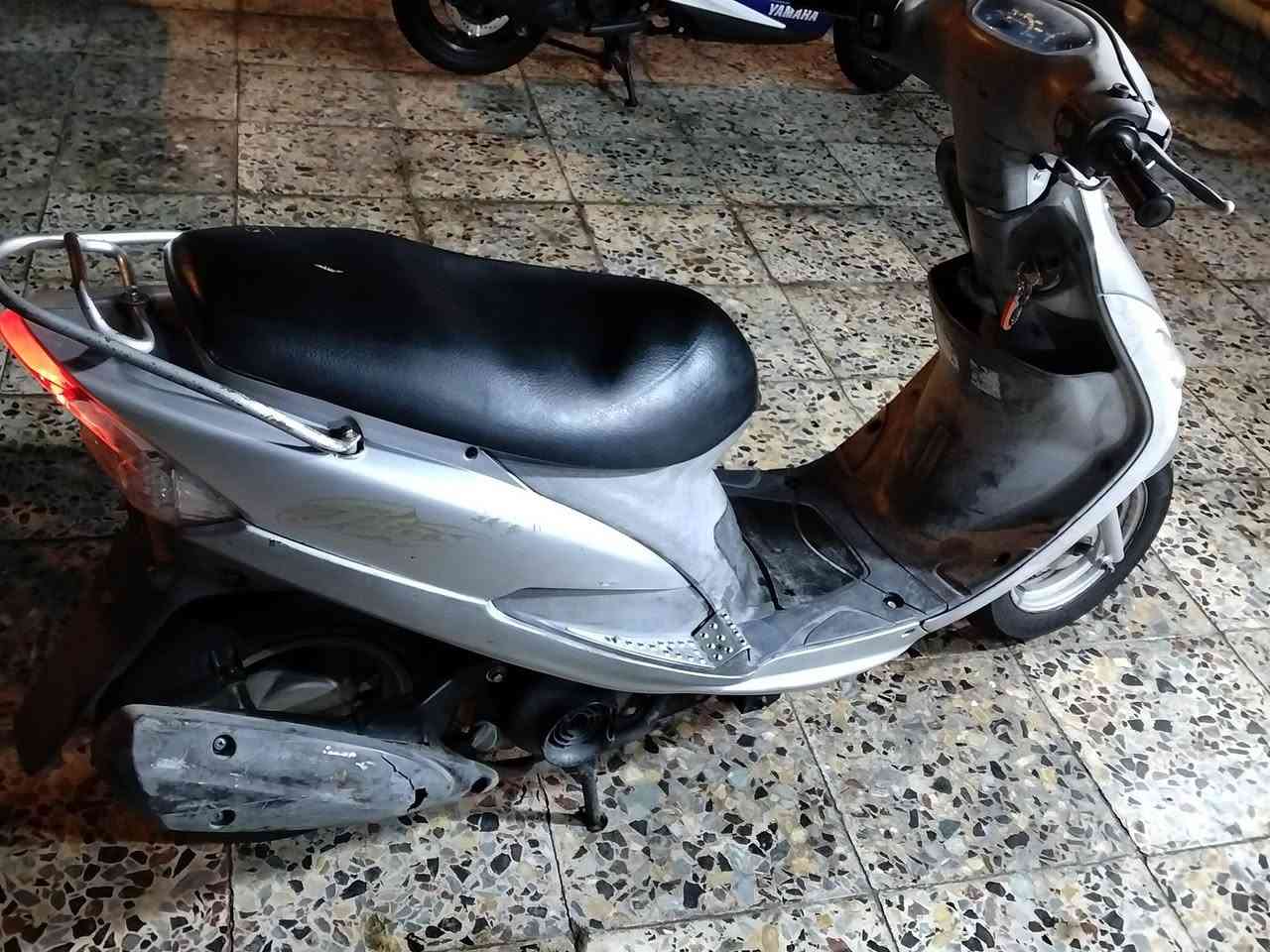 سلام عليكم ماكس منغولي للبيع دراجه كلش نضيفه ما مفتوح دراجه كله بلادي كهربائيات شغاله كله سلف هندر تشتغل ما بيه نقص سعر 650 وبيه مجال بسيط مكاني بغداد رقم الهاتف ***********
