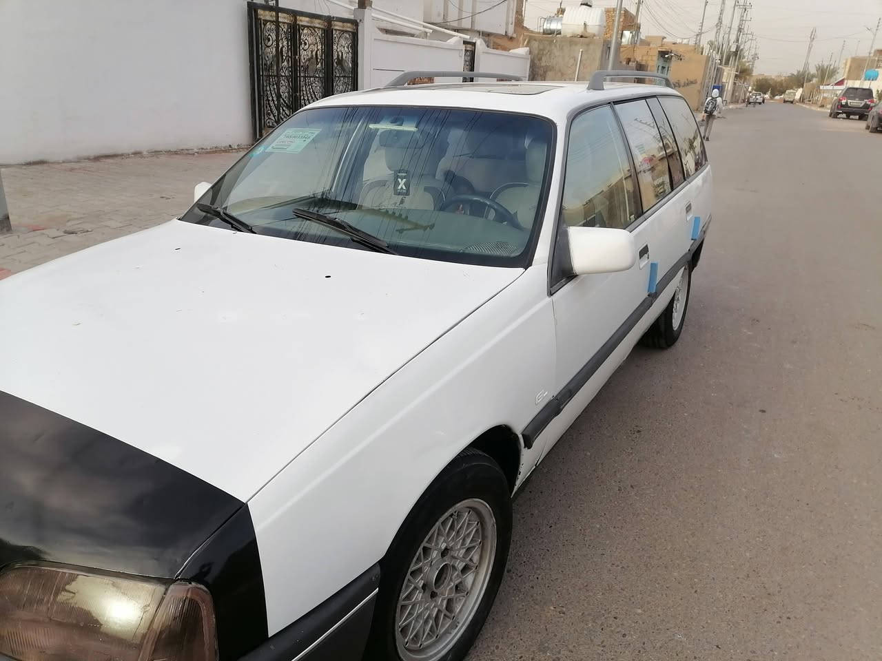 للبيع اوبل اوميكا موديل 1990 حجم 20 سنويه مشروع وطني رقم انكليزي الانبار لل2030 شرط التحويل ثاني يوم كير عادي سلايت تخم تاير كهربائيات كلها شغاله 
السياره نضيفه مصبوغه عام مال جني عنوان السياره في الرمادي السعر 23$  
***********
***********
