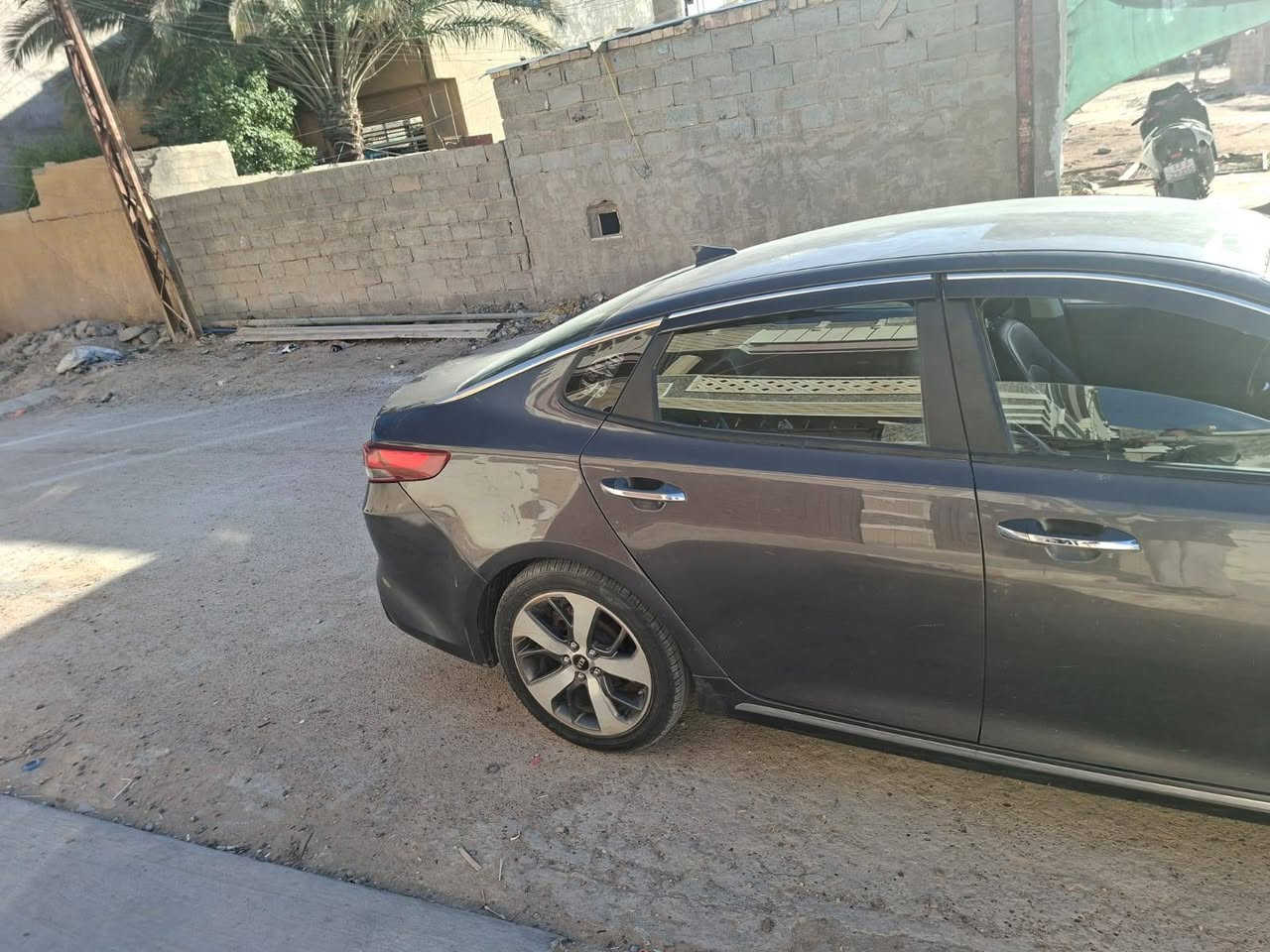 السلام عليكم كيا اوبتما  2017  سبورت محرك 1600  تيربو بدلته قبل سبوع جديد  شرط بدون دوانز  ضررها جاملغ جيه سايق مبدل  بدون داخل  سياره جان بيها باب وجاملغ مصبوغات والباقي  جارد   السياره  صبغتها  حزام للجماليه  سياره مواصفاتها فول شفتات ستيرن  بصمه شاشه تحكمات ستيرن كروز سرعه تحديد مسار كشنات كهرباء جيهتين  شاشه اعطال تدفئه كشنات  وتدفئه ستيرن صدر جديد  كهربائيات كلها شغاله سياره جاهزه الف دينار متصرف عليها   السعر 107
الشراي يتصل على الرقم اني مكلف بالنشر عنوان السياره ابو غريب خان ضاري ***********
