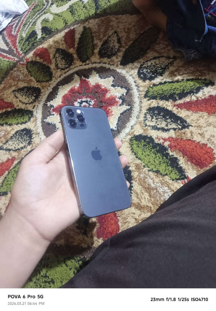 سلام عليكم إيفون ١٢ برو شرق اوسط نموذج م ذ١٢٨
مبدل بطاريه أو شاشه لله شاهد ٢ ب ١١٠ شادهن أو ضهر مبدل و مايك واكف    )  كامرات شغال تصال شغال تكنيك شغال كله شغال لله شاهد جهاز يخبل بس محتاج الاتصال ***********     السعر ١٨٠ غفل قفل خوان
