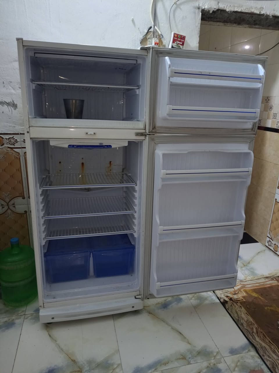 ***********واتساب
