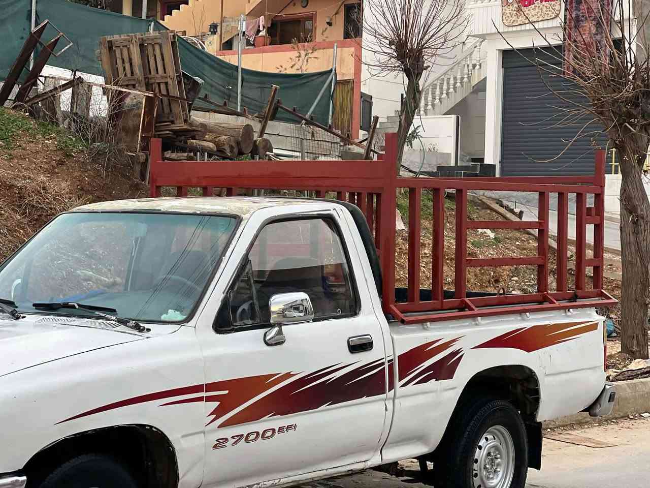 توئتا مۆ دئل ١٩٩٠ بئ ئا ڕم  بە شە رتی ما لی مە دە نی 
سە یارە کە تازە مە کینە ی تە شفیدە گئڕو مە کینەو ئە کسل بە شەرت کە مئ تە قەو ڕە قە ی هه یە ٢٧گە لاو معا مە لە یە برا یا نە مشتەریت تە لە فون بکە سە یارە کە هی من نیە پە یوە ندی بە خۆ یەوە بکە ن 
***********
ڕئزم هه یە بۆ ئە دمین السليمانية, العراق
