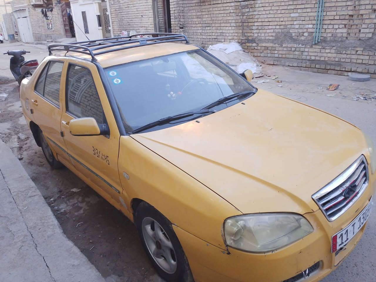 السلام عليكم سيارة شيري كوين موديل 2010بيهة صبغ جاملغين خلفيات رقم انگليزي اب اسمي مصفرة هيئة وغرامات سنوية لل2029  مكاني بغداد السيارة نظيفة وجاهزة الشراي يتصل ع الرقم *********** غير متواجد ع الفيس والوات ساب السعر 25 ورقة بيهة مجال شي بسيط
