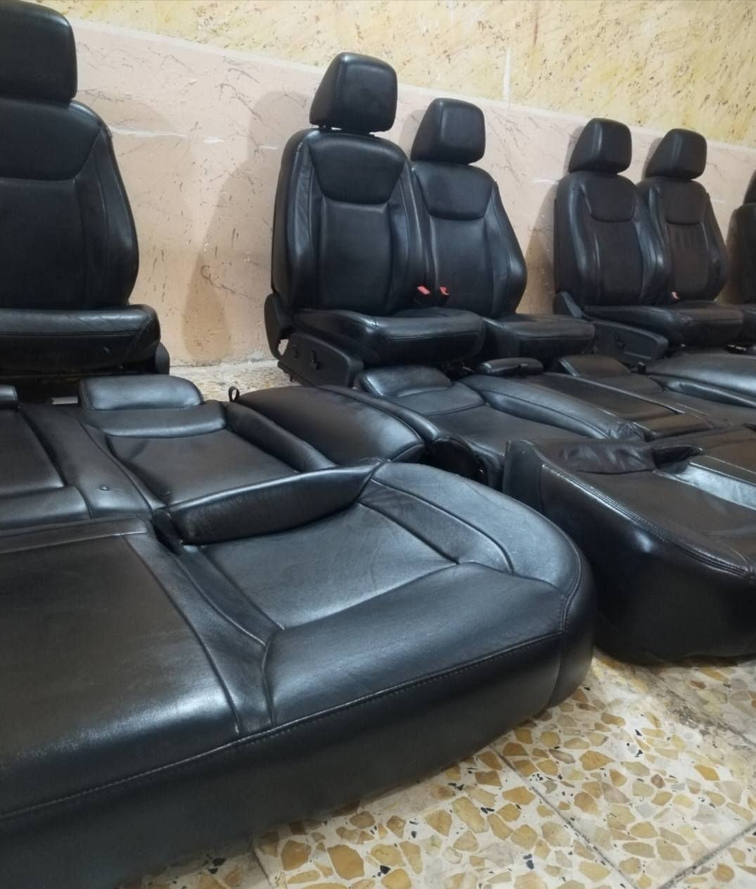 كشنات جارجر أوباما جلد
ترهم من موديل11 لحد 23

سعر 375 وبيه مجال

***********

#المريكيH
