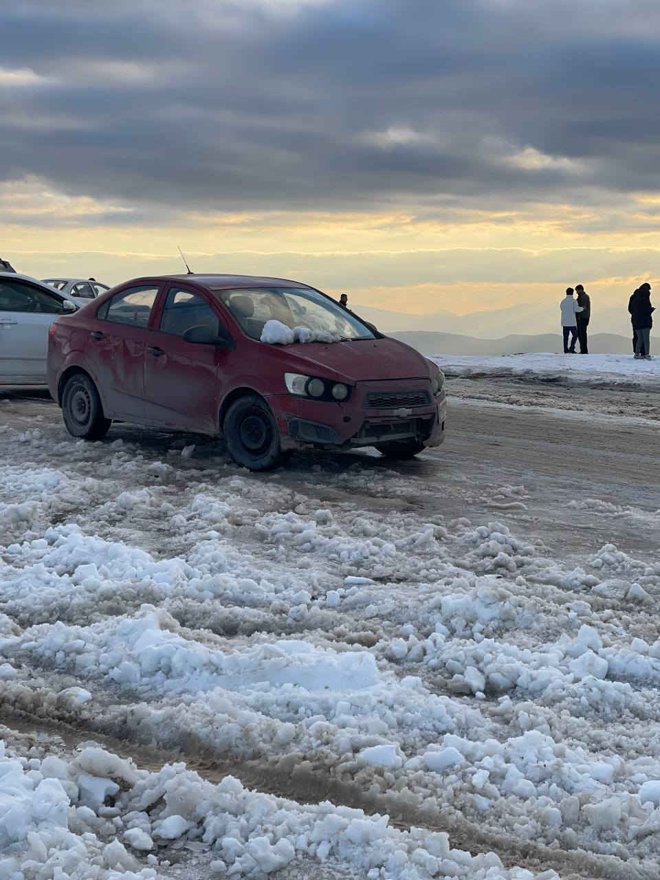سلام وعليكم
شوفر ليت سونك خليجي ٢٠١٢ رقم بغداد مشروع وطني بسم ولد صاحبي كير ومحرك خير من الله 
الكشر اعتقد بيها قطعتين صبغ أو تالثه بيها جراد خفيف كلش بدون دواخل  وبيها بارد ب باب الوره
السنويه صاقه صارله ٥ أيام  
نوقصها دعاميه اماميه بيها كسر 
جامه اماميه تعبانه
تبريد عفته يشتغل اعتقد غاز 
صدرها ٧٥ %
مكانها ديالى بعقوبه 
سعر٥٥ وبيها مجال  
الاستفسار ***********
