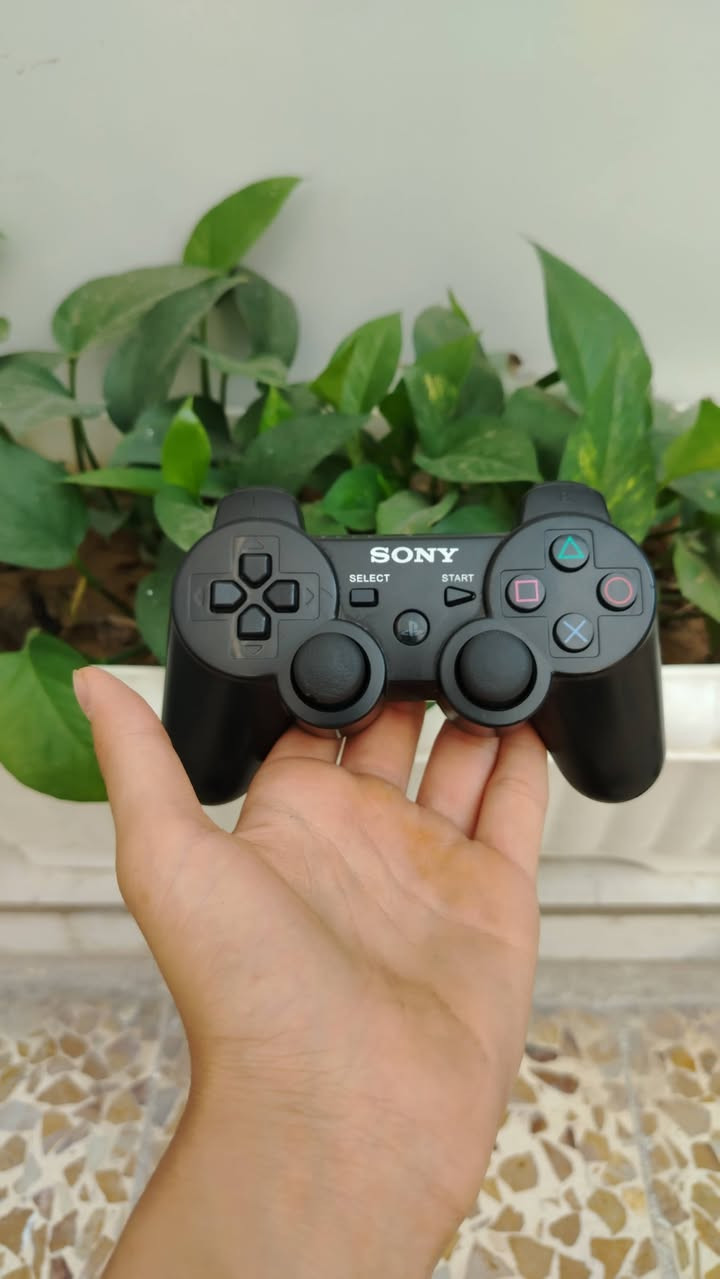 سلام عليكم
PS3 Slim 
الجهاز مهكر
12 لعبة أبرزها pes 2025 
Call of duty black ops
الجهاز ما مفتوح ولا مصلح ✅
و الجهاز نضيف و مرتب ✅
معاه 2 جوستك ✅

والسعر: 160 ألف وبي مجال


**إذا كنت صاحب هذا الإعلان وتريد حذفه لأي سبب، رجاءا أرسل رسالة إلى الدعم الفني**