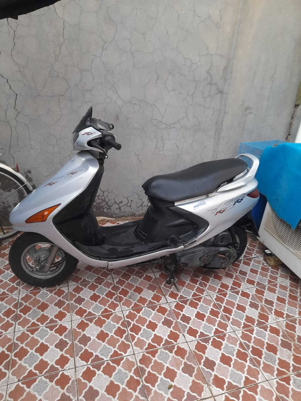 دراجه فحل فراشه
مكينكه لاتنقيص ولا تبخير
كهربائيات كلها شغاله
نكره سلف
بابل
 السعر 350 
لاتصال ***********
