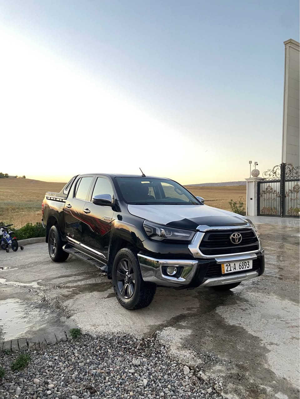 مه رزي موديل 2019 شريكه سه يد نه هرو سياره كه كامل كرايته 2025  سياره كه بي سبوغه ته نها 3جي كجكه ته عديله كئر اوتوماتيك سه نه وي شتي هه موي نويه ٤تايه ي نوي له بنه 268000km رويشتوه كئرو ماكينه ي هه موي به شه رت سه نه وي شتي هه موي نويه تا 2029 سعرش240 مه جال
*********** أربيل, العراق
