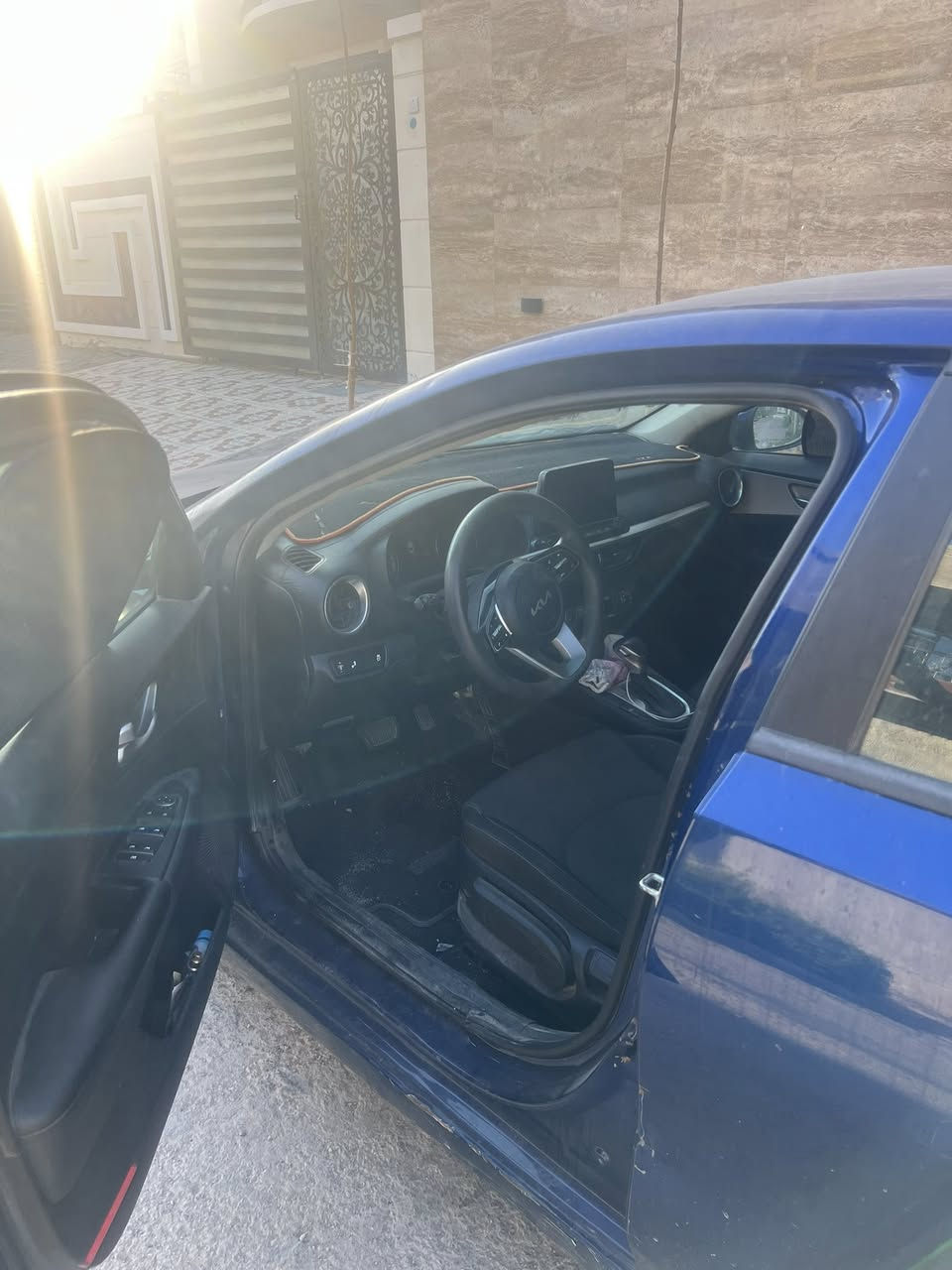 السلام عليكم
فورتي 2022

بيع او مراوس ب c200 فئه الـ2400 

مواصفات السياره المعروفه

شاشه كبيره

تحكمات ستيرن

رادارت جانبيه 

تحديد مسار 

كروز مثبت سرعه 

مكينه 2000 دوش 

السياره عليها منظومه تبريد كامله جديده واصليه مال فورتي بلاد مالتها 

يحتاجلها صبغ لبنيد ولدعاميه 

حادثه موضح بل سونار

الرقم/ بغداد انكليزي سنويه ورقم جديد وب اسمي تحويل وككابه ماكو مشكله


**إذا كنت صاحب هذا الإعلان وتريد حذفه لأي سبب، رجاءا أرسل رسالة إلى الدعم الفني**