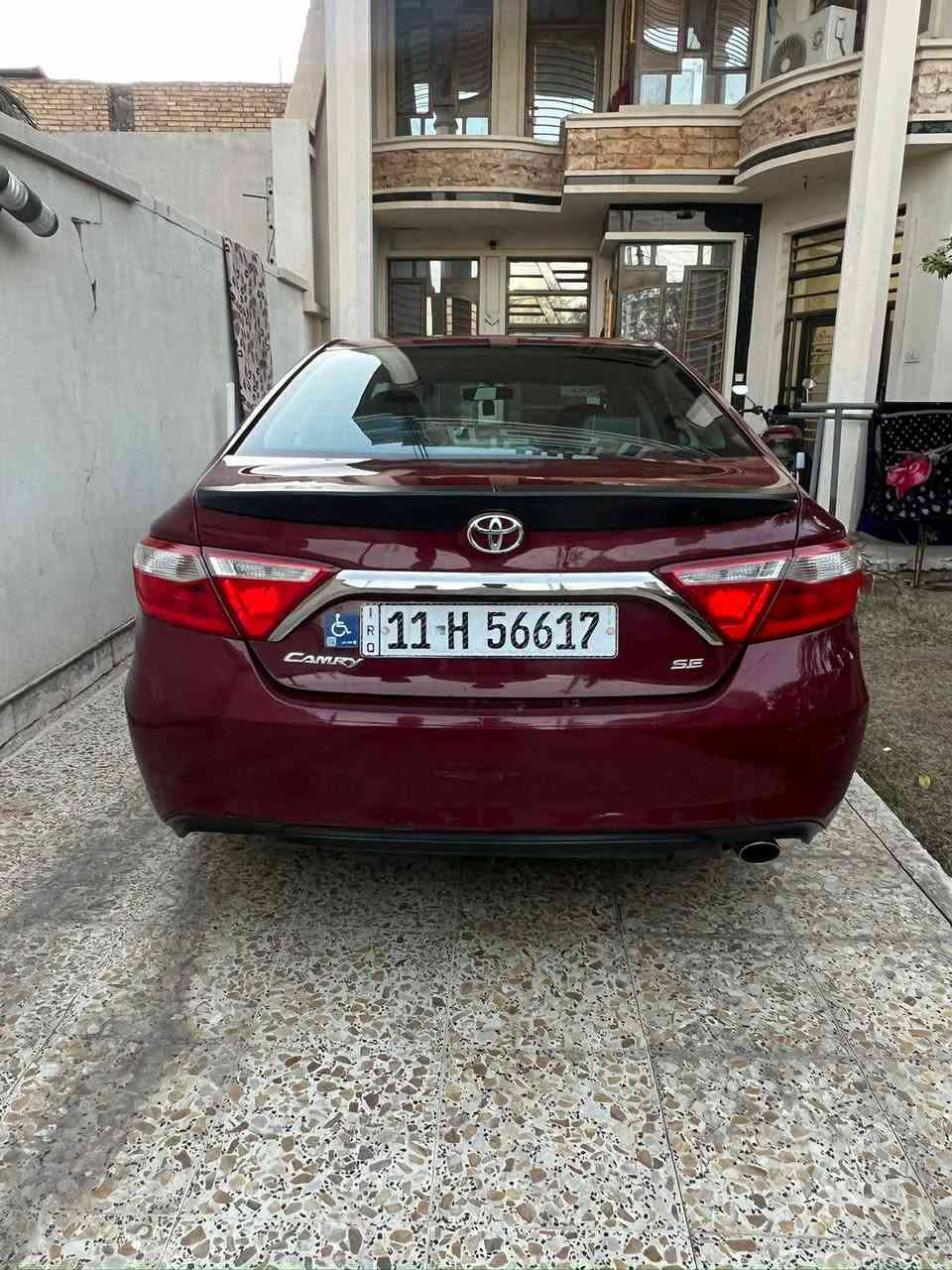 كامري ٢٠١٧ se امريكي
رقم بغداد جديد سنويه لل٢٨ 
حادثه جاملغ عكس السايق ولبنيد صورة الحادث موجوده مصبوغه عام بأمريكا وبل عراق واكع تيل عل تكمه فوك الصدر 
كير ومكينه وصدر بشرط
تحكم جهتين كشن جلد كهرباء كامره 
تبريد تدفئه 
شفتات ستيرن كروز سرعه السعر  ب ١٣٠ وبيها مجال 
***********
عنوانها فلوجه
