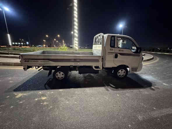 السلام عليكم 
للبيع كيا حمل 
2021 باب اول 
رقم بغداد تحويل مباشر
مكفوله من الصبغ والبارد 
جاهزه من كلشي 
سعرها 133 وبيهه مجال لشراي 
الاستفسار ***********

معرض سالم التجاري/الانبار/حديثه/الحقلانيه 
قرب محطة تعبئة وقود الحقلانية
