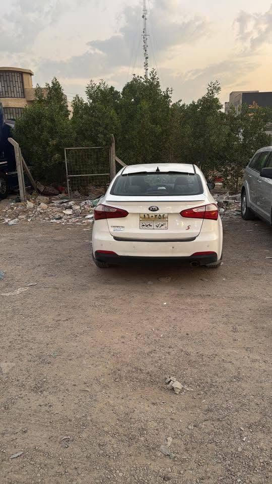 السلام عليكم  اقرا المنشور كامل سيراتو خليجي السعر103 وبيها مجال بسي  
 ماكو هيج سعر بالسوك 
)
سيراتو خليجي 

موديل 2014 

نص فول اشاير مري تحكم ستيرن  تبريد قطعتين باقي المواصفات المعروفه 
بيها فقط جاملغ ومباوكين نص الباب ويا السونار مرفق مع المنشور 

صاحب السنويه عربي من اقرابي تحويل شوكت ميعجبك 

مكان السياره بغداد الغزاليه 
 
المحرك مكفول بي فقط قبغ ولفات مفتوح  والكيس طبيت بطسه نعوج وبدلته بدون تنقيص بدون تبخير مكفووول بس اني ابيعلك غير مكفول حته ما انحرج وياك وتضل تعاملني واني منزل من سعر السياره سعر المحرك وهو مابي شي المحرك للعلم سعر الطابوكه 6 اوراق ارجع واكرر المحرك مكفووول بس اني ما اريد انحرج مع المشتري

***********
