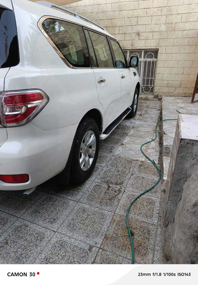 باترول ٢٠١٣se رقم مميز بصره صبغ عام سبب التكشير كير محرك تايرات حداديه كله جديد السعر ٢٣٠ مكان بصره  ***********
