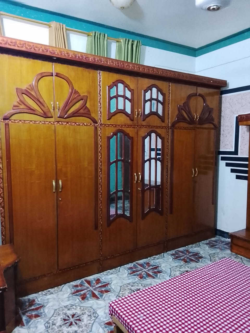 السلام عليكم غرفه اخشاب للبيع السعر450 وبيها مجال العنوان الرمادي التئميم***********
@
