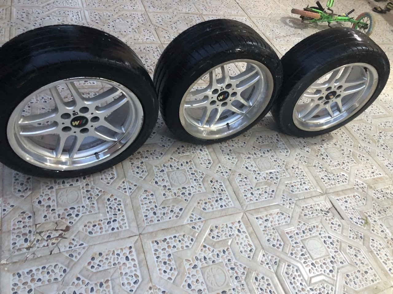 تخم ويل 4 للبيع رياضي مع تايرات


**إذا كنت صاحب هذا الإعلان وتريد حذفه لأي سبب، رجاءا أرسل رسالة إلى الدعم الفني**