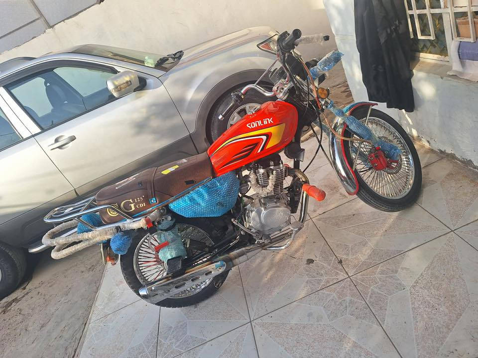 سلام عليكم دراجه البيع مديل 24 شكل ل 25 دراجه كفاله عامه ملاحضه دراجه خمسه كير  أوراق كامله مكاني ديالى كنعان


**إذا كنت صاحب هذا الإعلان وتريد حذفه لأي سبب، رجاءا أرسل رسالة إلى الدعم الفني**