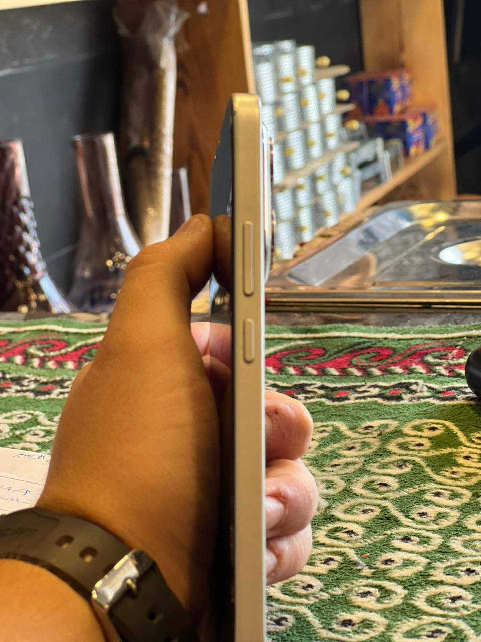 هونر 400 عادي ذاكرتة 512 وبطاريتة 6000 شاحنة 100 واط نضافة 98٪ جهاز خير من الله مكاني الدورة ابو دشير السعر 375 وبي مجال كامل ملاحقات َ؟؟
