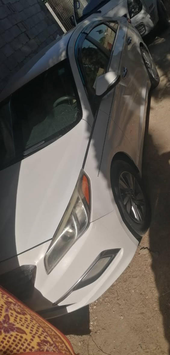 السلام عليكم
سوناته ٢٠١٥ شكل ٢٠١٧ وارد أمريكي سياره جاهزه مجهزه من كلشي ماناقصه كلشي رقم بابل انكليزي تخم تاير جديد حداديه جديده مال جناي بيها ٣ قطع وعندي سونار وياها واني مامصورها بس ذني والي يريدها يجي ويشوف ابعينه سعرها 130 وبيها مجال بسيط ***********
