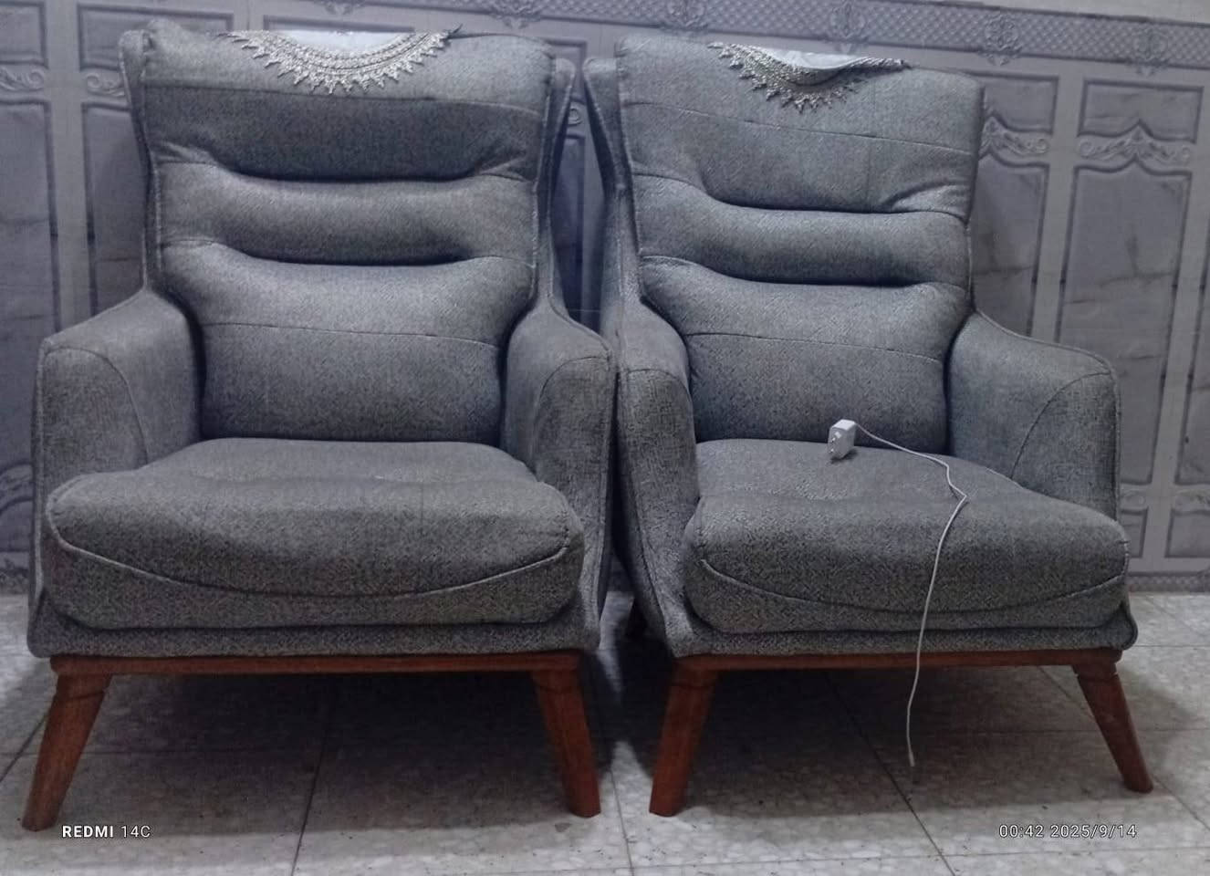 تخم تركي 10 مقاعد قنفات 8 ارجل سلايد يدات وظهر
ثقيل جدا وبحالة جيدة جدا 
السعر مليون دينار 
المكان بغداد المحمودية حي بدر 
للتواصل على الماسنجر او على الواتس اب ***********
