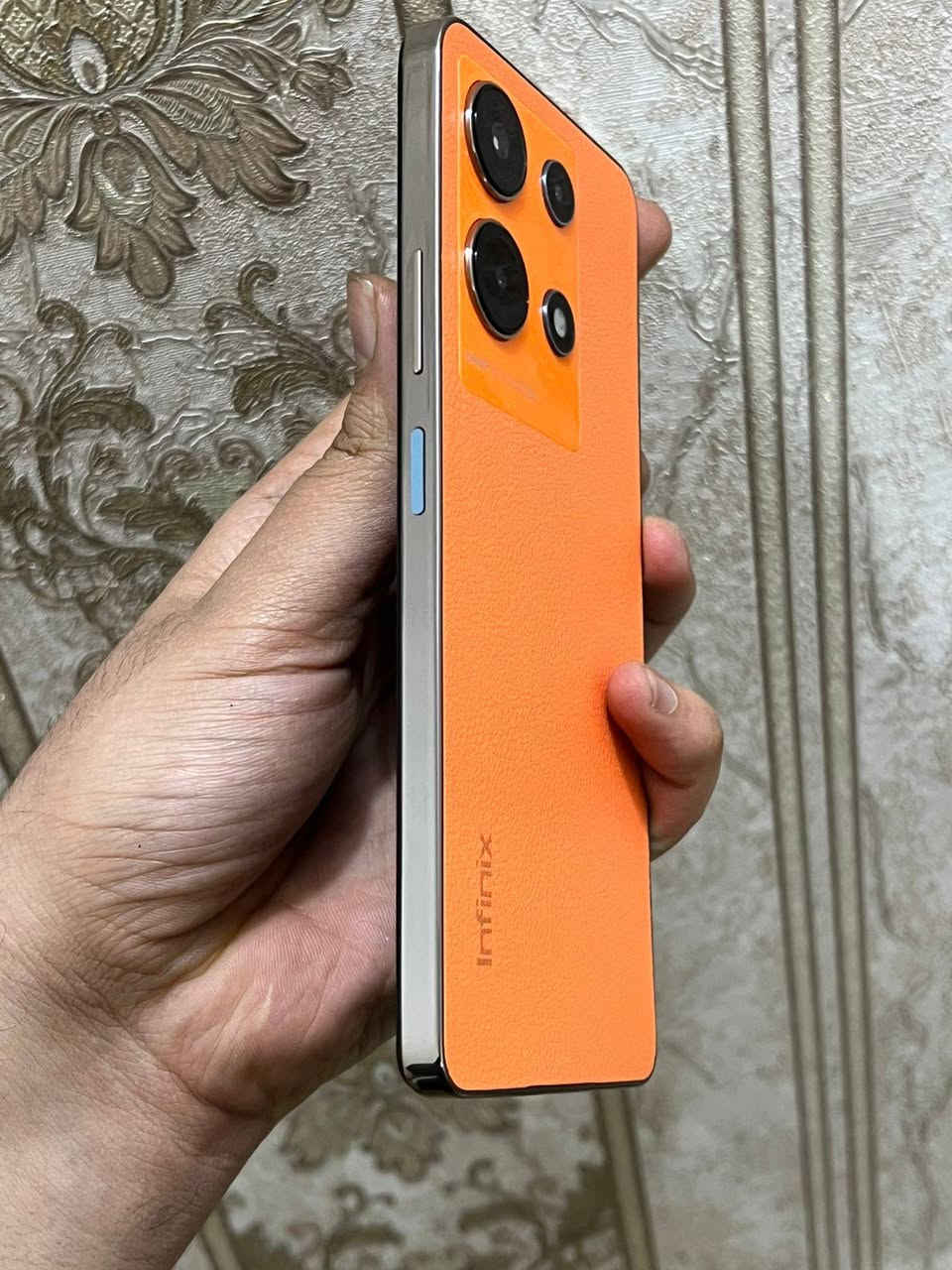 السلام عليكم موبايل انفنكس نوت 30 ذكره 256 عشوائيه 16 شاشه 120 هيرتز بطاريه 5000 شحن 45 واط موبايل نضيف كلش ما داخل تصليح شخط ما بي مكفول من كلشي مكاني ناصريه مركز السعر 135 بي مجال بسيط


**إذا كنت صاحب هذا الإعلان وتريد حذفه لأي سبب، رجاءا أرسل رسالة إلى الدعم الفني**