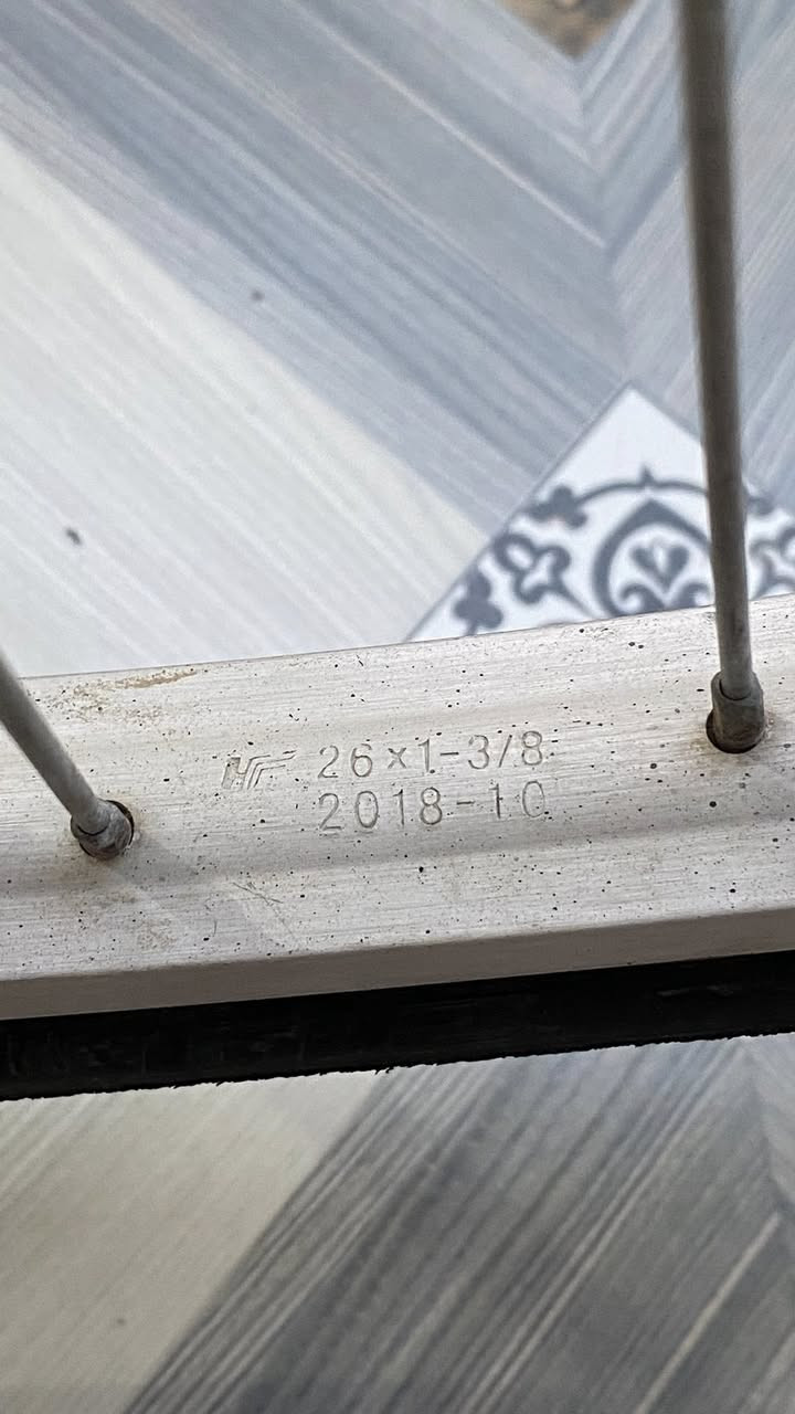 بايسكل حجم 26 نضيف كلش 
موديل 2018  كلشي ما عايز ربع ماتصرف عليه
مكان الحمزة 
الشراي يراسلني خاص وبخدمته
***********
