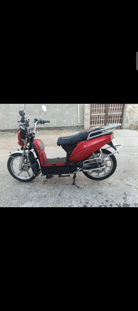 السلام عليكم ماطور شحن للبيع بطارياته كلهن زينات او عل فحص بس بيهن وحده بيه نفخه بصيطه نضافته مثل مشوفه كدامك كله شغال مابي شي نقص بي ابلاتوث سعره 350 اليريده يجي خاص اويتصل عل رقم مكاني السكنيه هذه رقمي ***********
