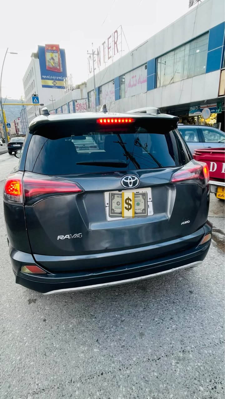 Rav 4 
راف 4 موديل 2018 ، 4x4، رادار، شاشة، جاملوغ وصندوق خلفي صبغ وسيارة جديدة بمعنى كلمة
سعر 168 $
*********** دهوك, العراق
