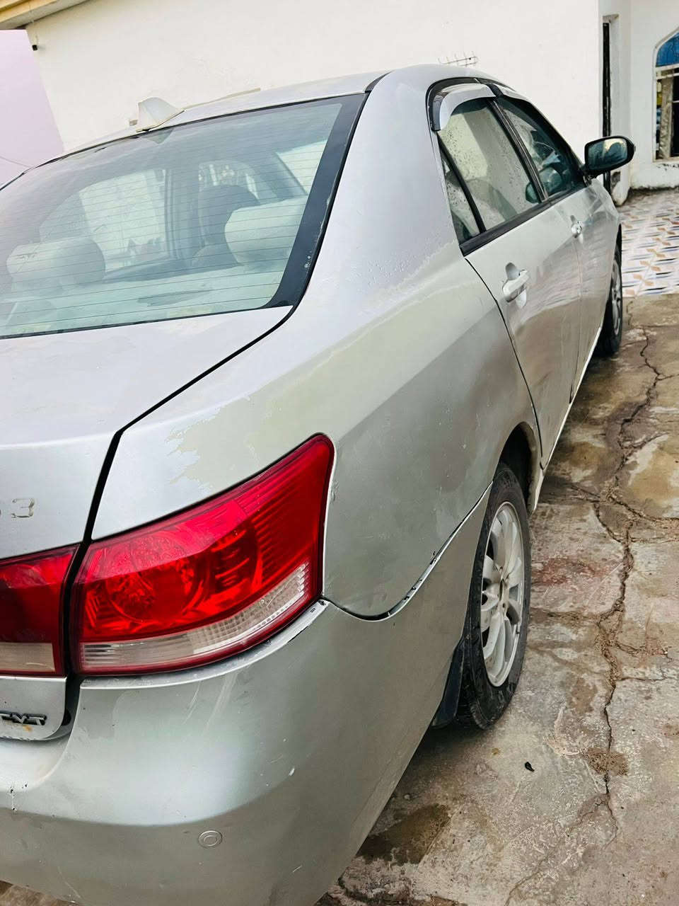 سلام عليكم بيوايدي مديل 2013 رقم دولي بسمي سنوية 31 جديدة محورة محرك وكير كولاة نحلة بيهة جراد شوفت عينك مكان سيارة ديالى بلدروز *********** سعر 45 وبيهة مجال
