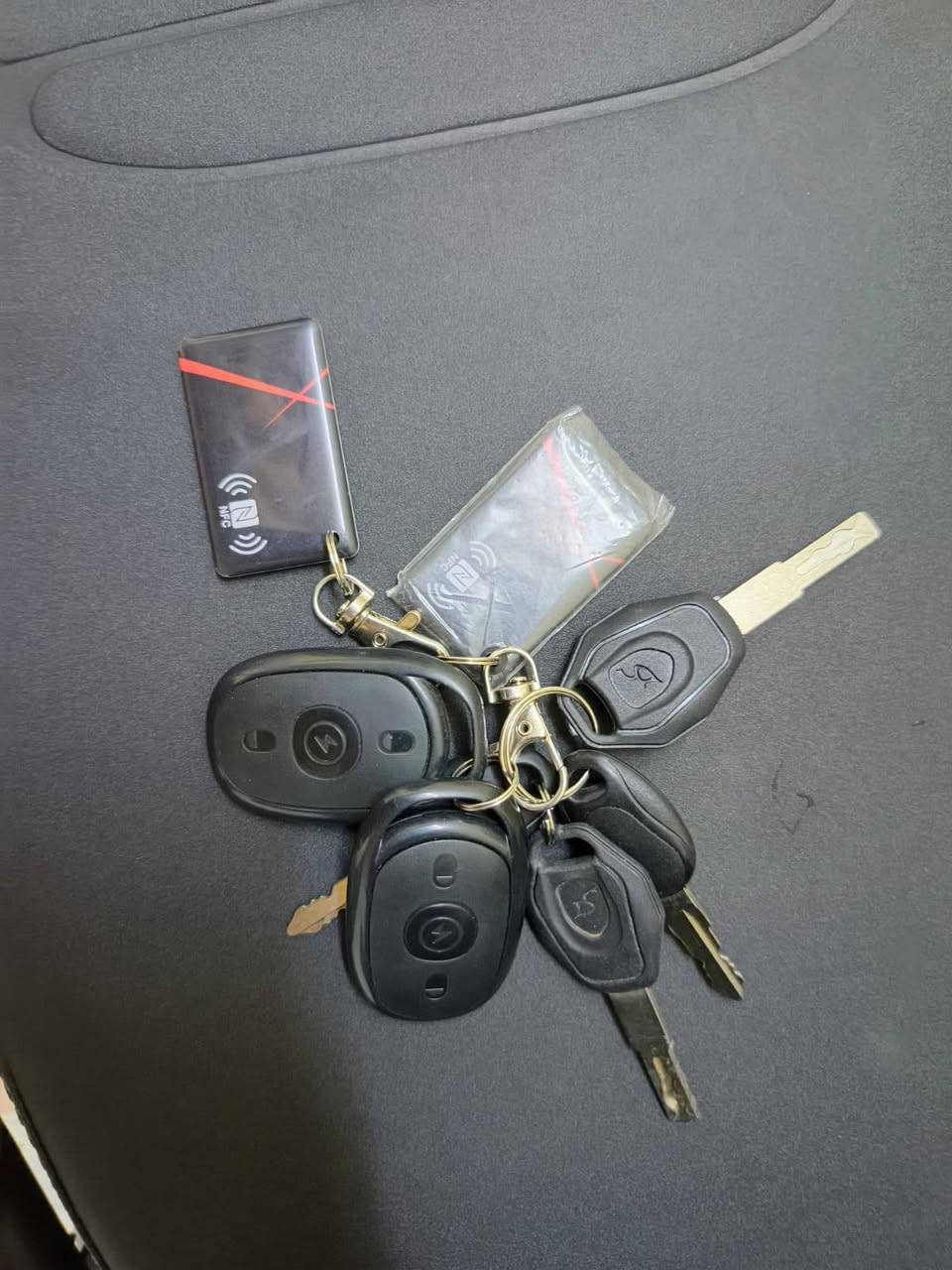 للبيع ساعقة سعر مليون بعدهة بحالة الزيرو ماخذهة مليون ٤٥٠ استخدام ١٠ايام او اكثر ***********
