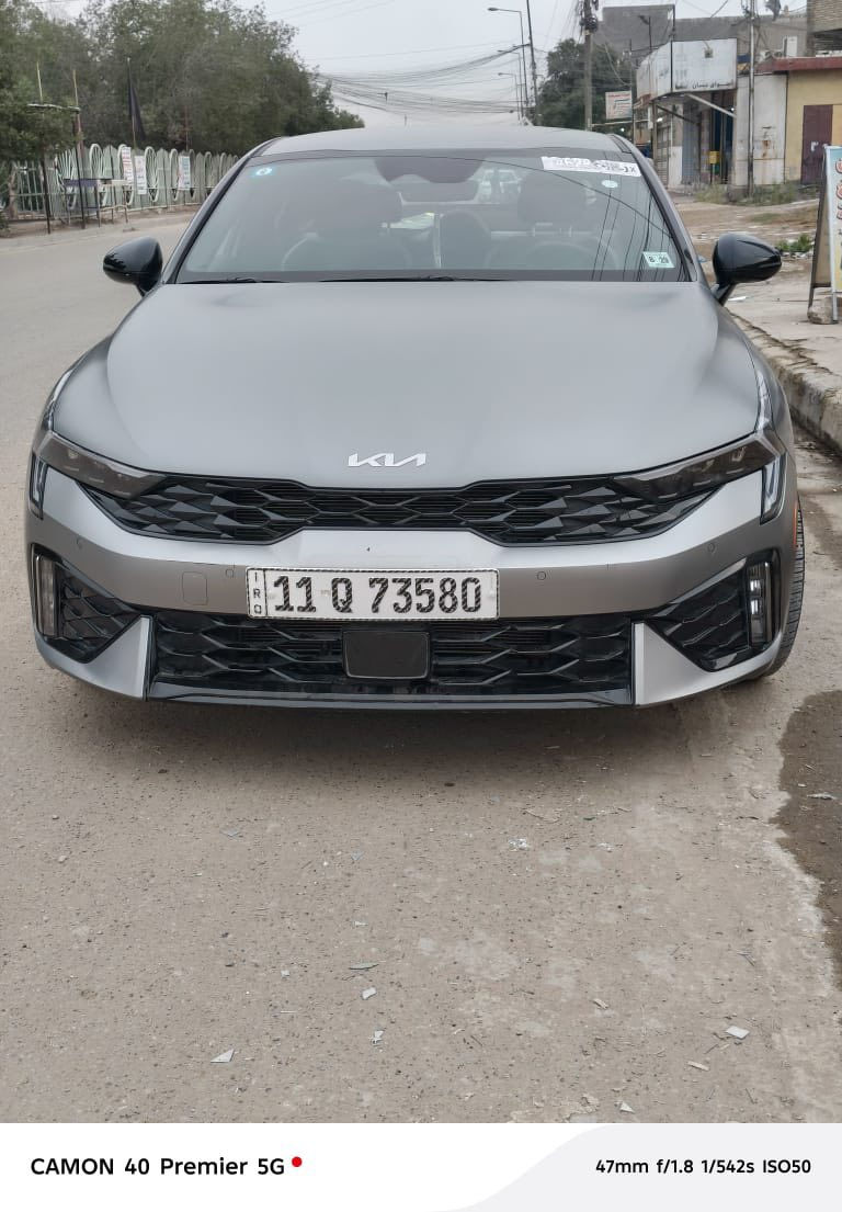 السلام عليكم 
عندي كي فايف 2025 جيتي لاين فول ماعدا البنرامه السياره كلش جديده رقم بغداد بسمي ماشيه 10  اللون الجديد سمني طافي عارضها ب205 وبيها مجال مكاني بغداد المشتل / رقمي ***********
